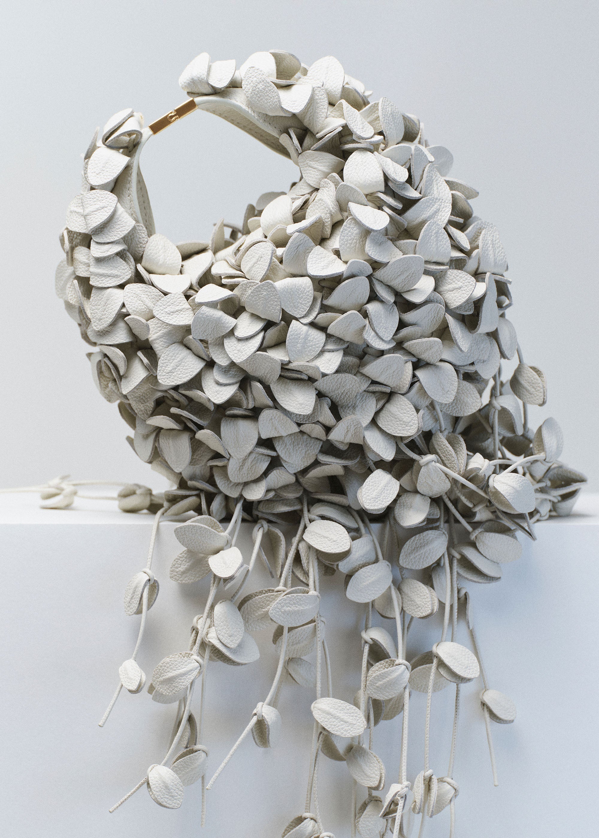 Béri Lif - Porcelain