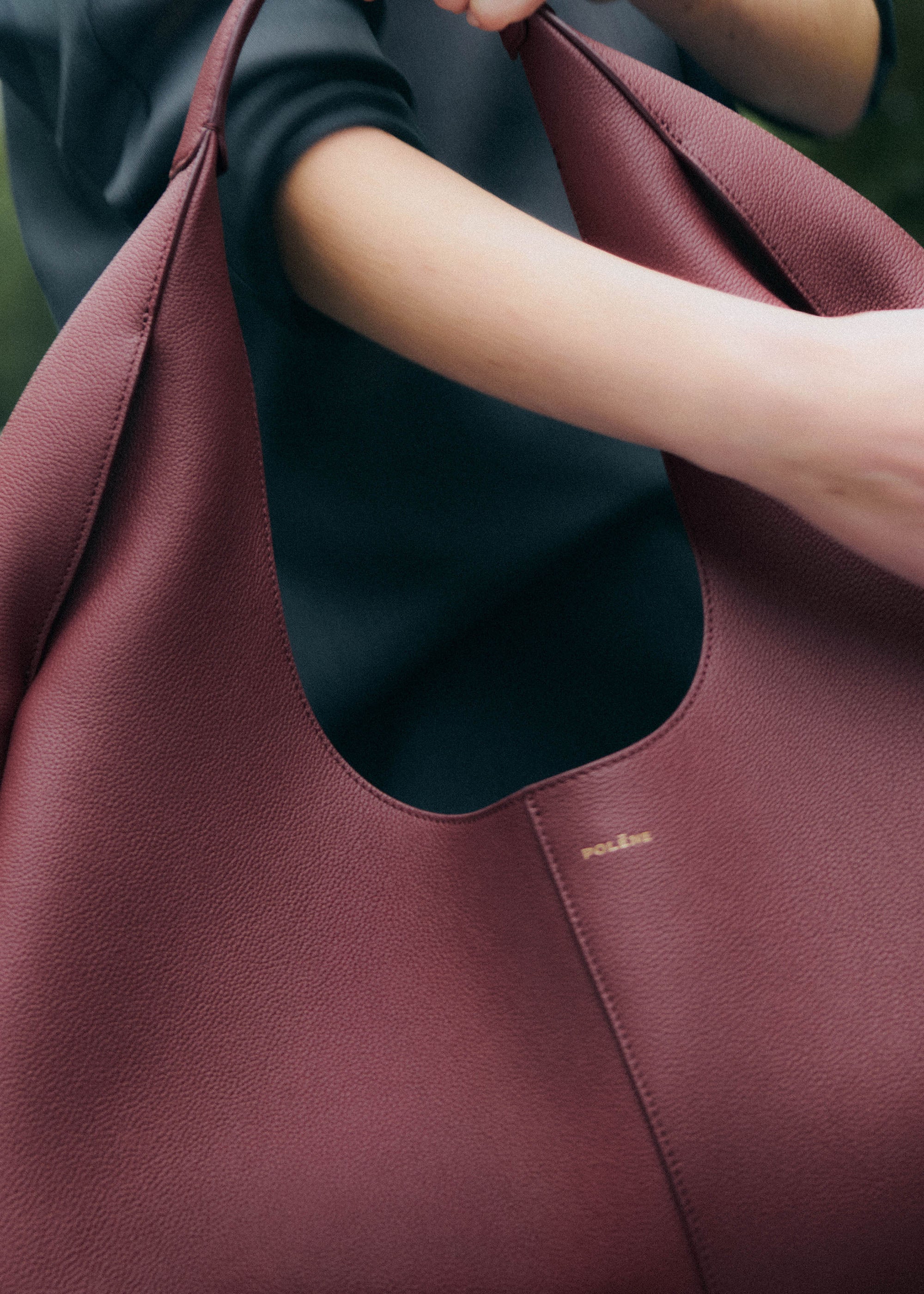 Shuldo - Textured Black Cherry