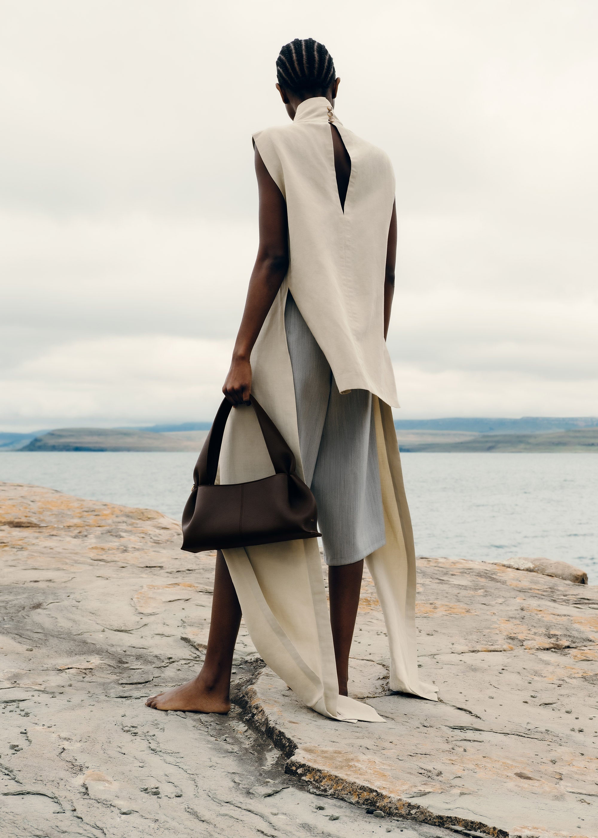 Numéro Neuf East West - Textured Ebony